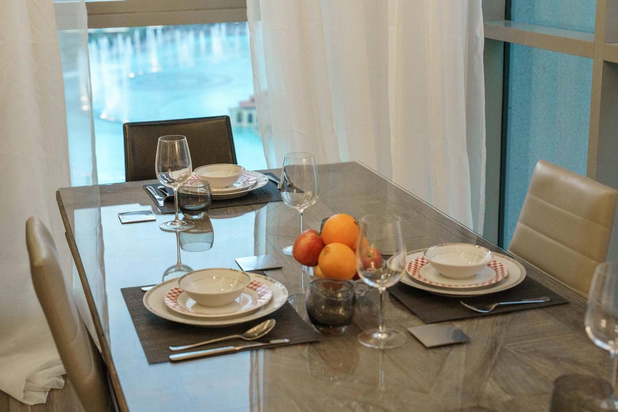 2br In Downtown With Burj Khalifa & Fountain Views