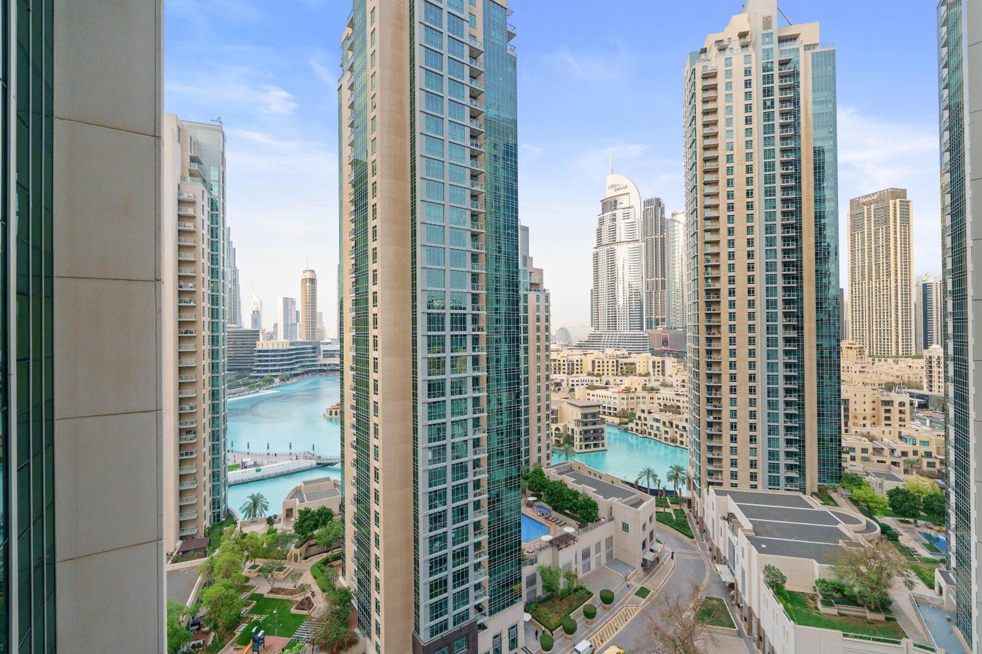 2br In Downtown With Burj Khalifa & Fountain Views Apartment Dubai