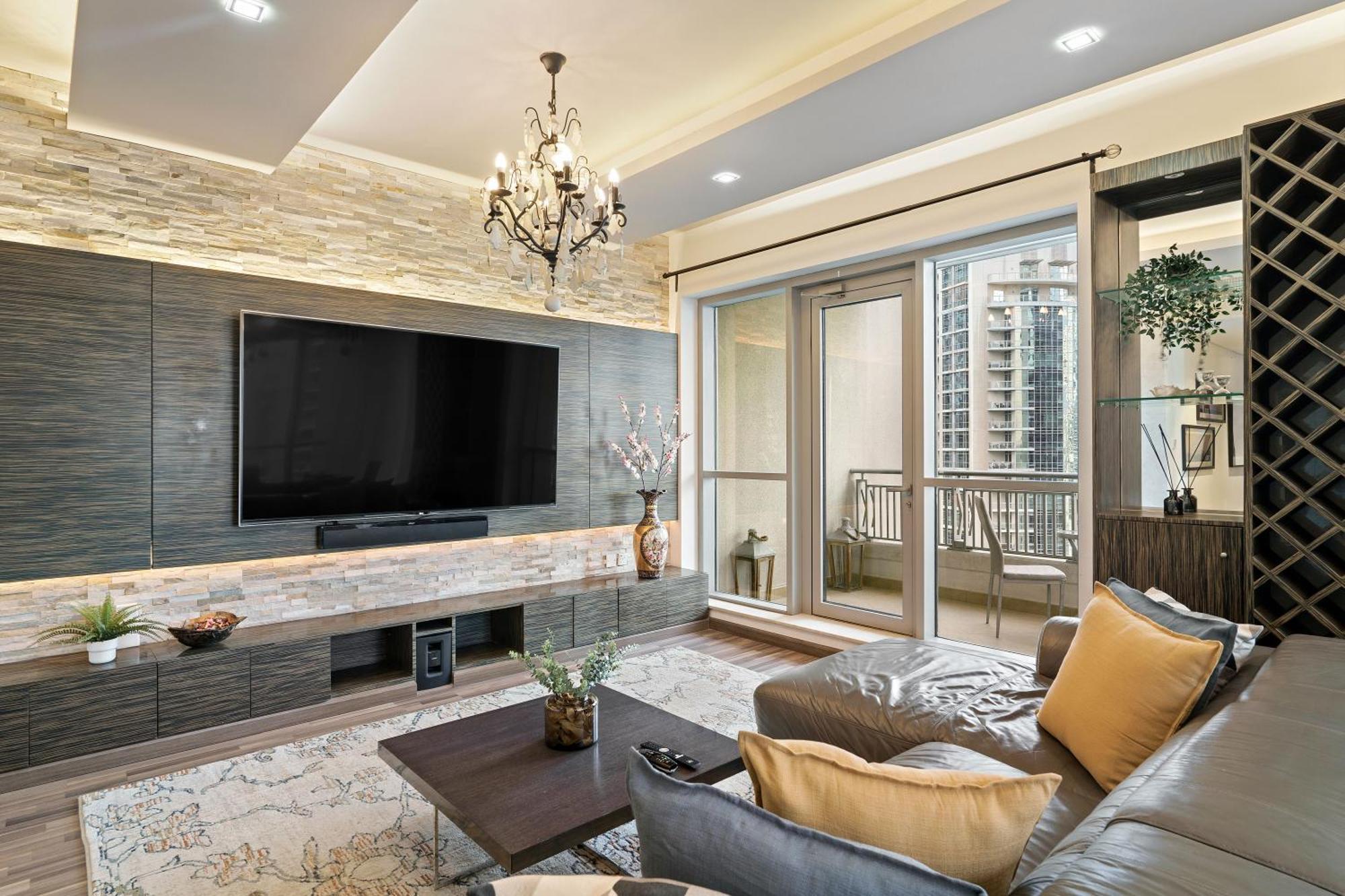 2br In Downtown With Burj Khalifa & Fountain Views Dubai
